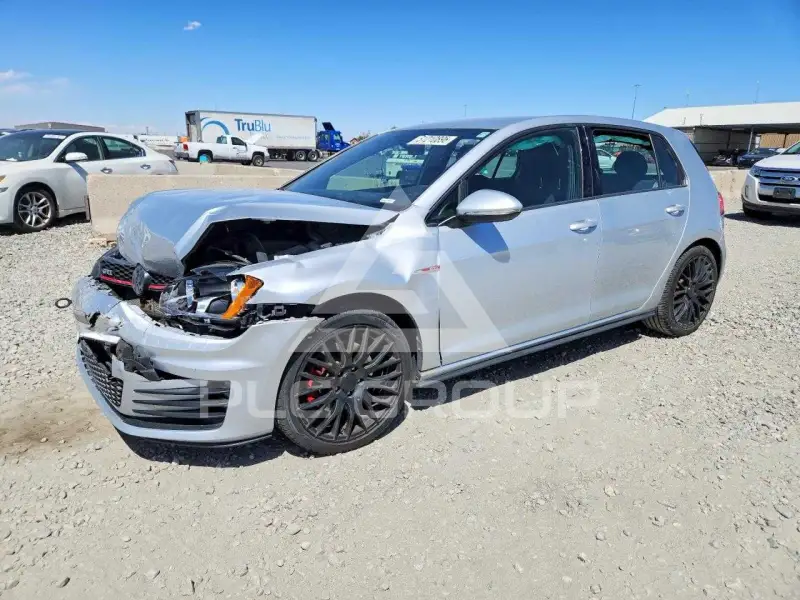 2015 Volkswagen GTI photo