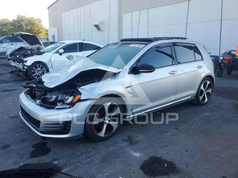 2015 Volkswagen GTI фото