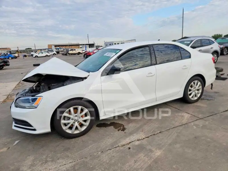 2015 Volkswagen Jetta photo