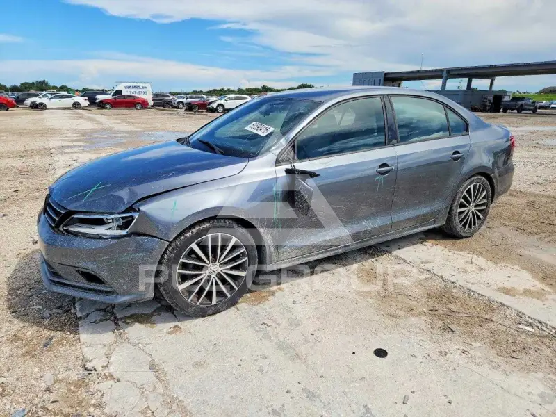 2015 Volkswagen Jetta photo