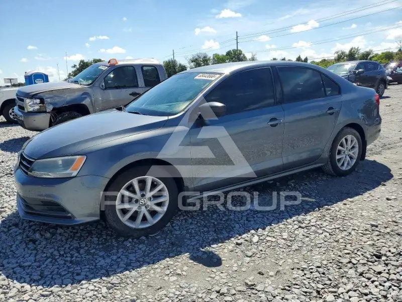 2015 Volkswagen Jetta photo