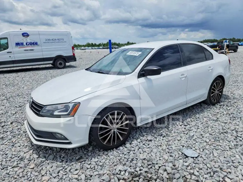 2015 Volkswagen Jetta photo