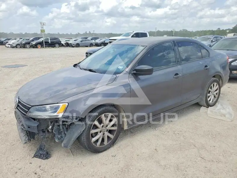2015 Volkswagen Jetta photo