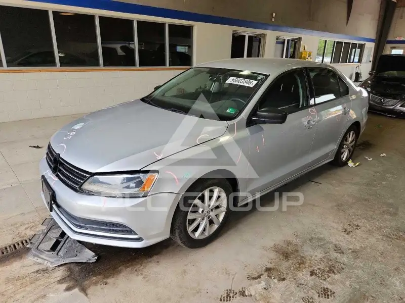 2015 Volkswagen Jetta photo