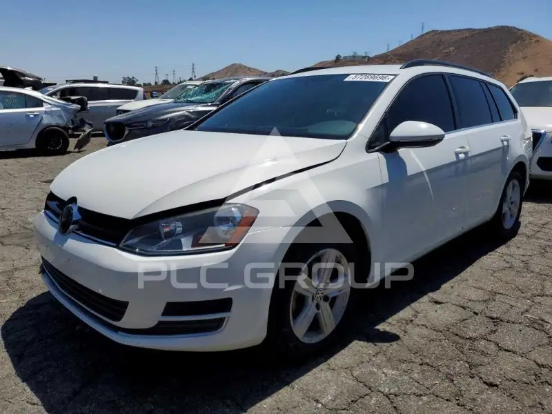 2015 Volkswagen GOLF photo