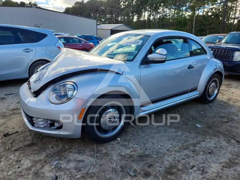 2015 Volkswagen BEETLE фото