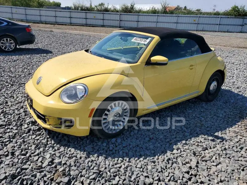 2015 Volkswagen BEETLE photo