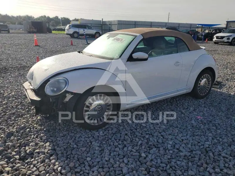2015 Volkswagen BEETLE фото