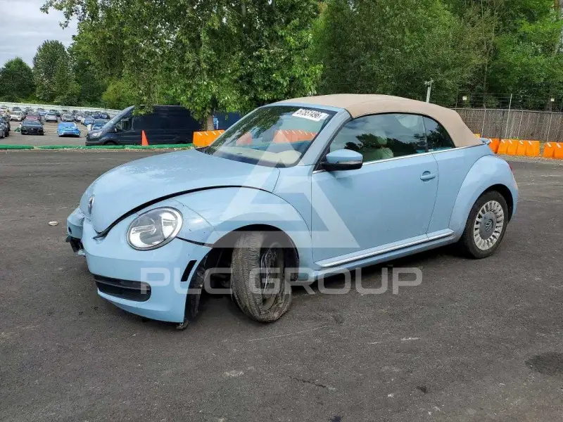 2015 Volkswagen BEETLE photo