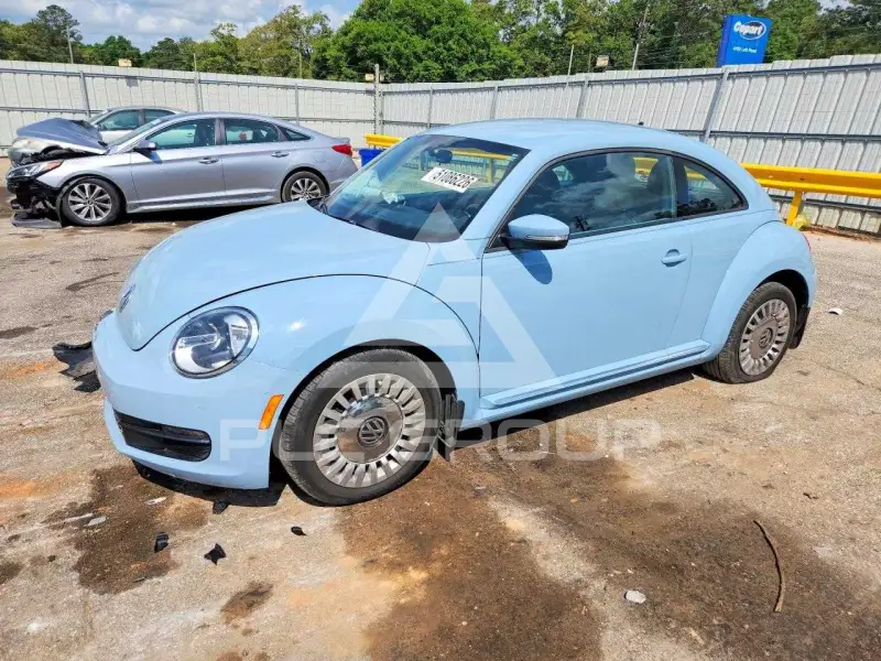 2015 Volkswagen BEETLE photo