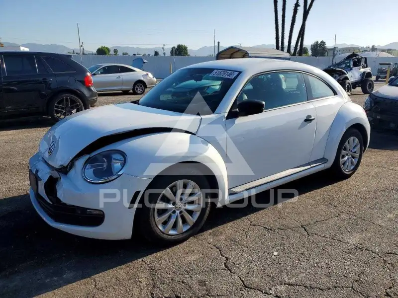 2015 Volkswagen BEETLE photo