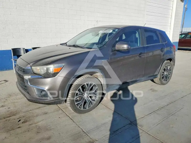 2016 Mitsubishi OUTLANDER photo