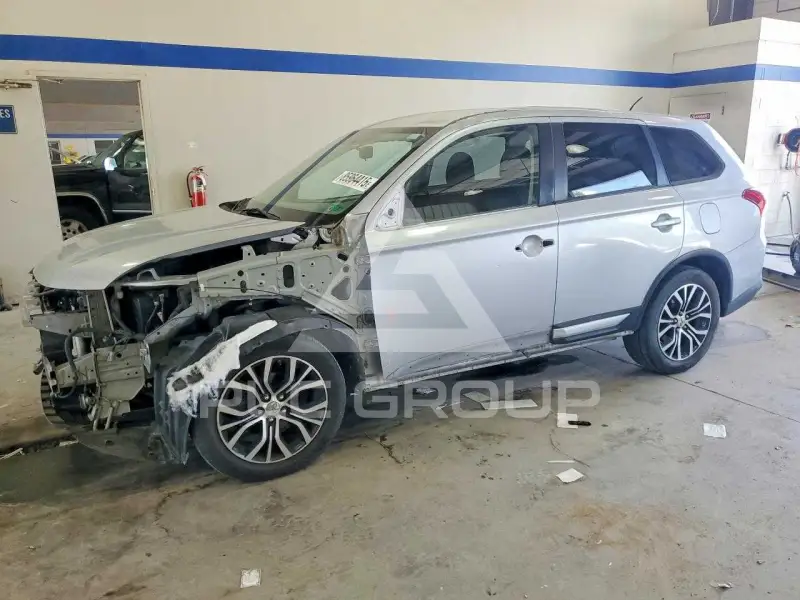 2016 Mitsubishi OUTLANDER фото