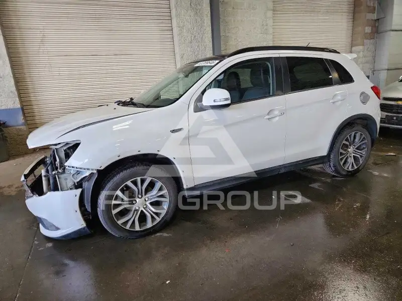 2016 Mitsubishi OUTLANDER фото