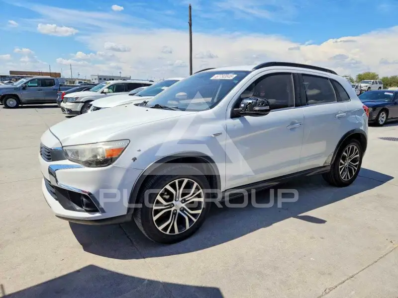 2016 Mitsubishi OUTLANDER фото