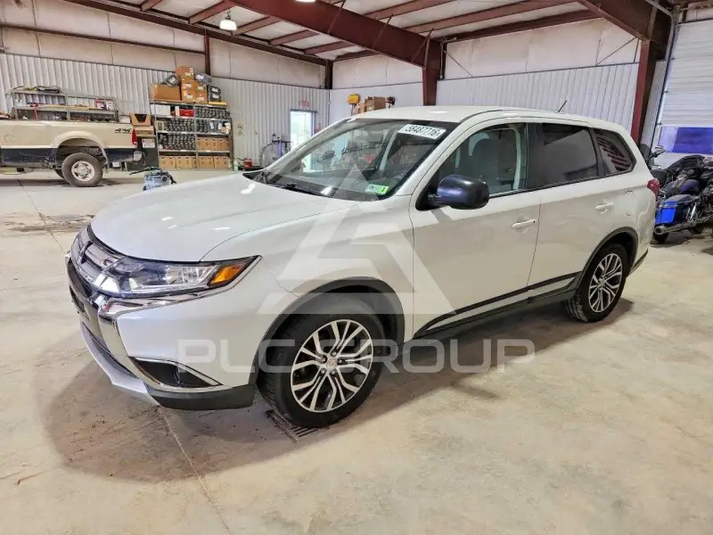 2016 Mitsubishi OUTLANDER photo