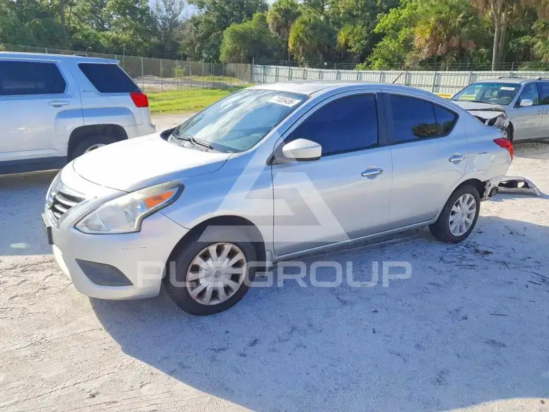 2016 Nissan VERSA фото