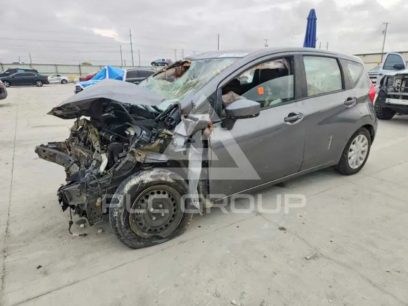 2016 Nissan VERSA фото