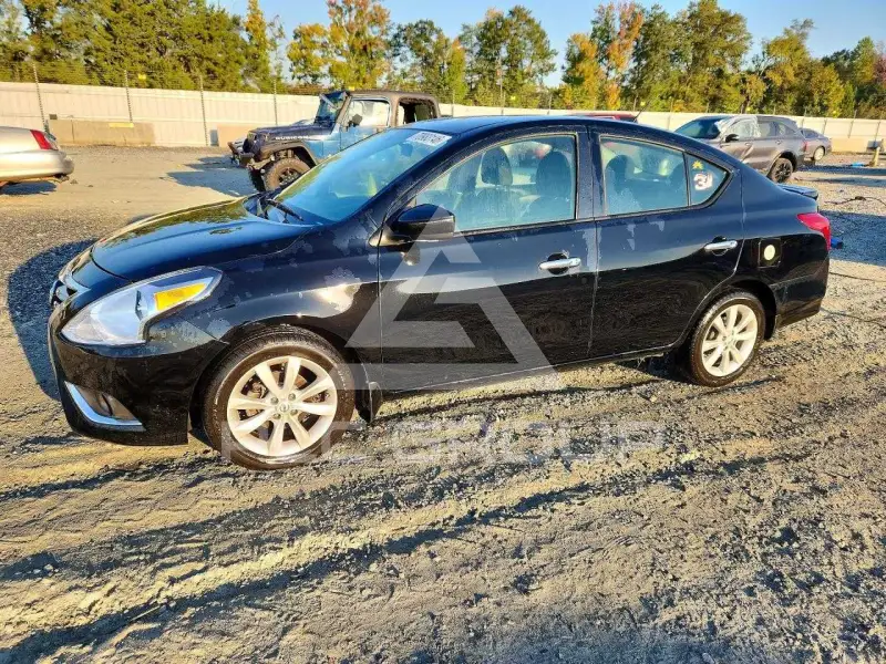 2016 Nissan VERSA фото