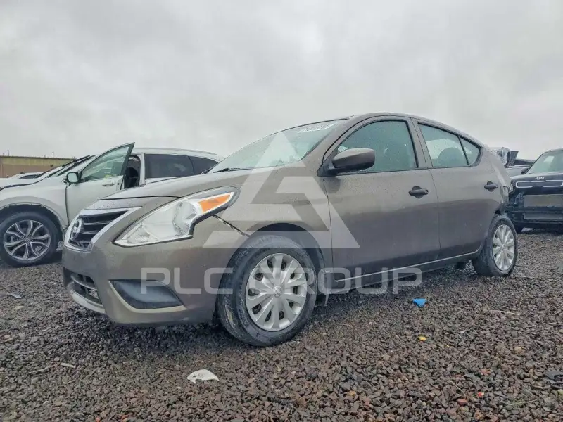 2016 Nissan VERSA фото