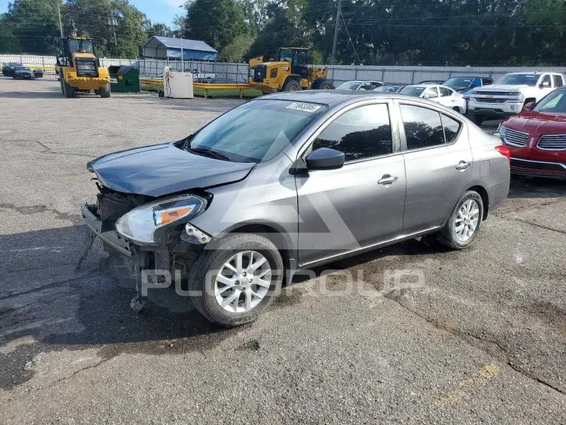 2016 Nissan VERSA фото