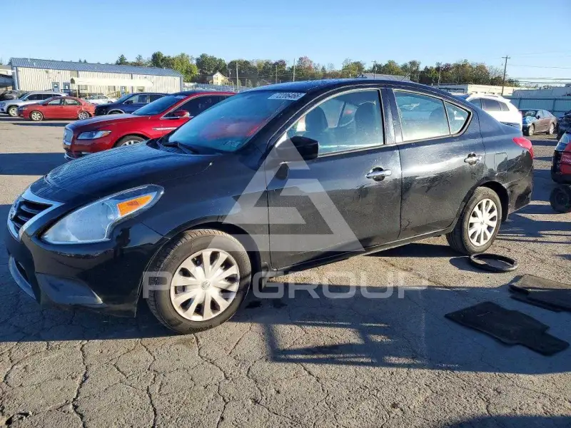 2016 Nissan VERSA фото