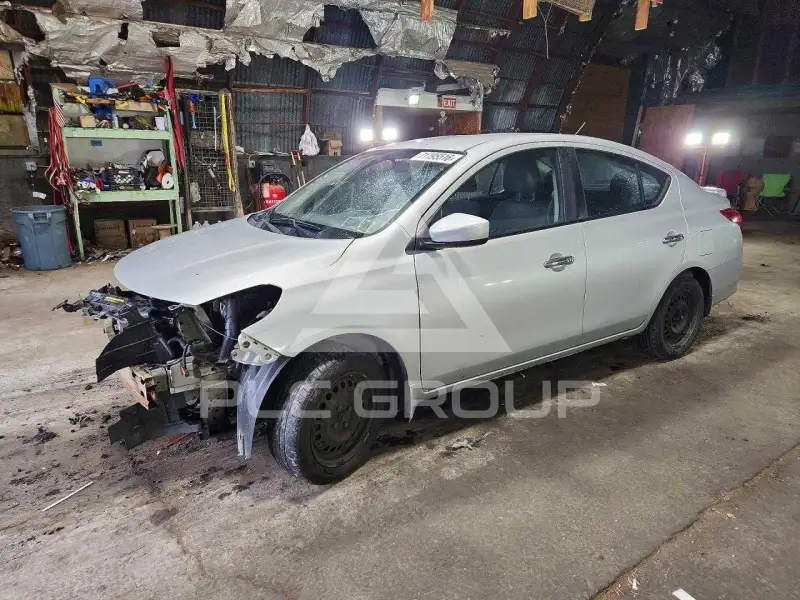2016 Nissan VERSA фото