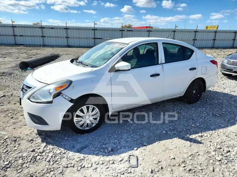 2016 Nissan VERSA фото
