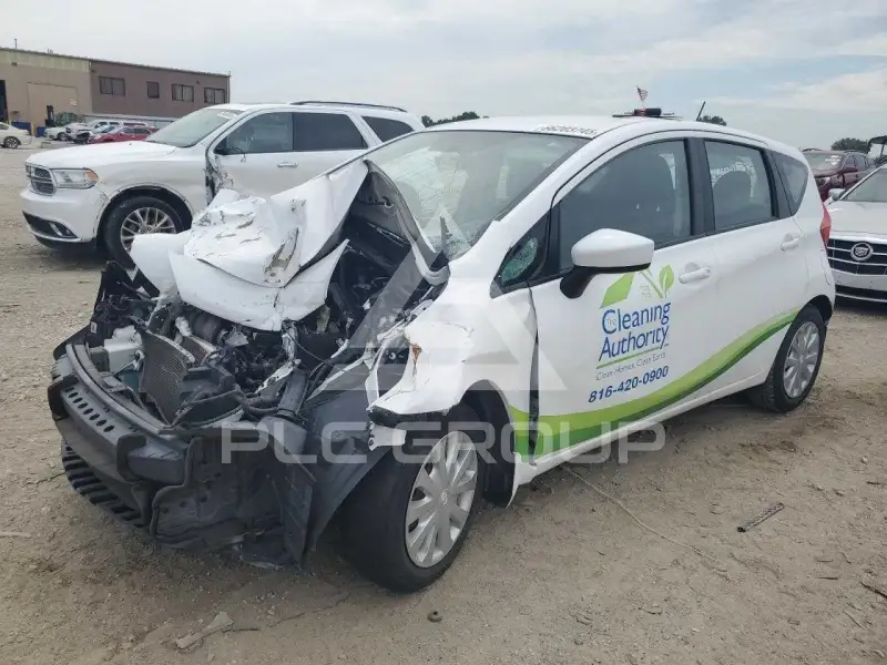 2016 Nissan VERSA photo