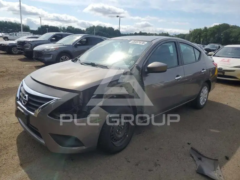 2016 Nissan VERSA фото