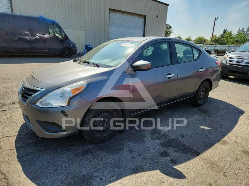 2016 Nissan VERSA photo