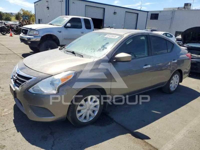 2016 Nissan VERSA фото