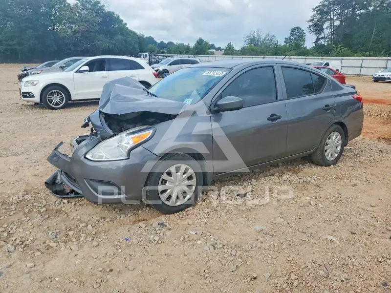 2016 Nissan VERSA photo