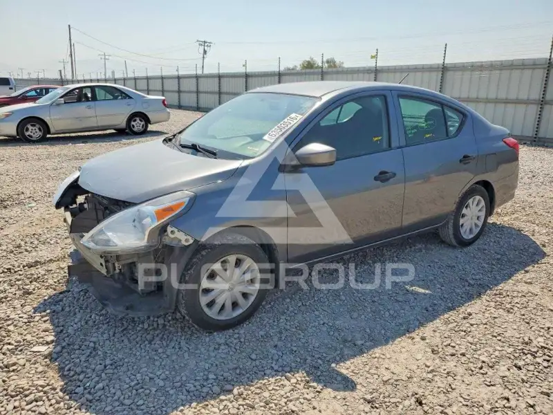 2016 Nissan VERSA photo