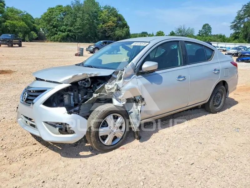 2016 Nissan VERSA фото
