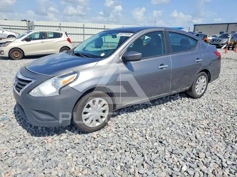 2016 Nissan VERSA photo