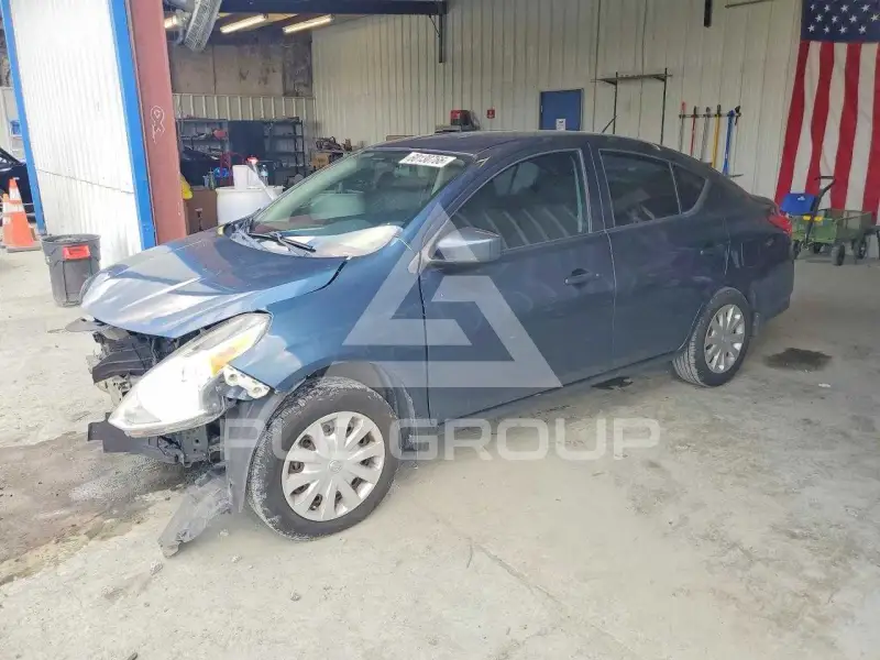 2016 Nissan VERSA photo