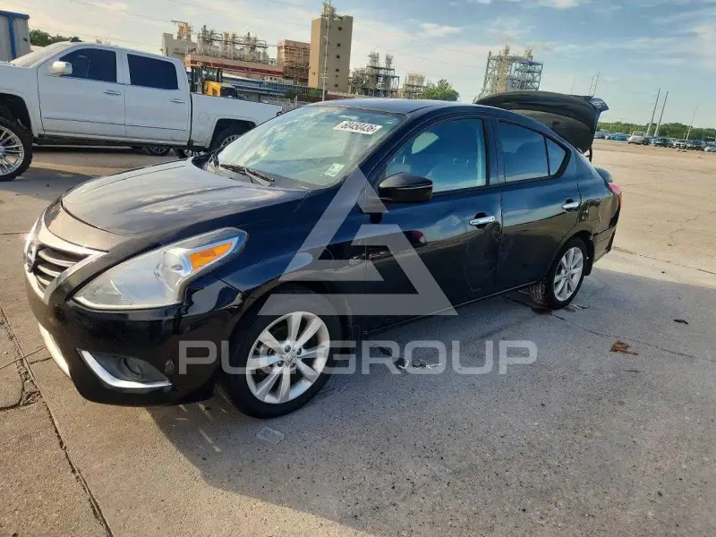 2016 Nissan VERSA photo