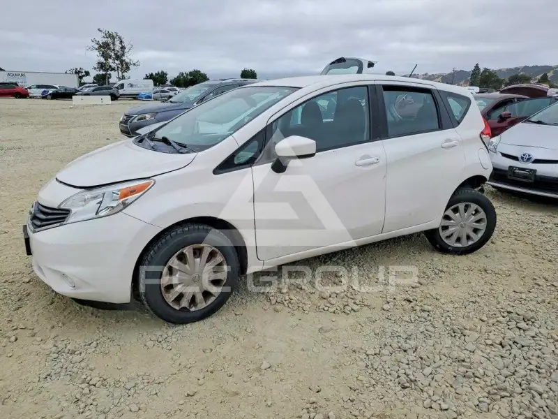 2016 Nissan VERSA фото