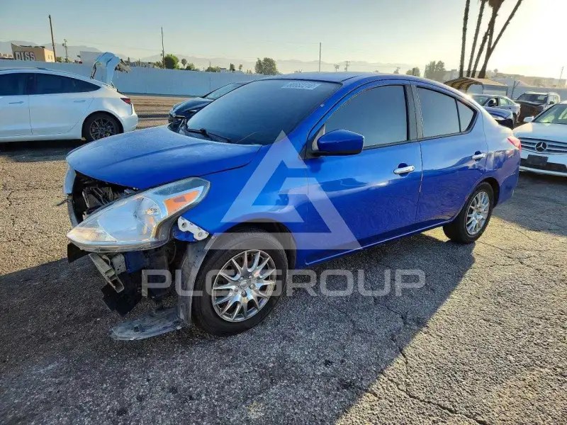 2016 Nissan VERSA фото