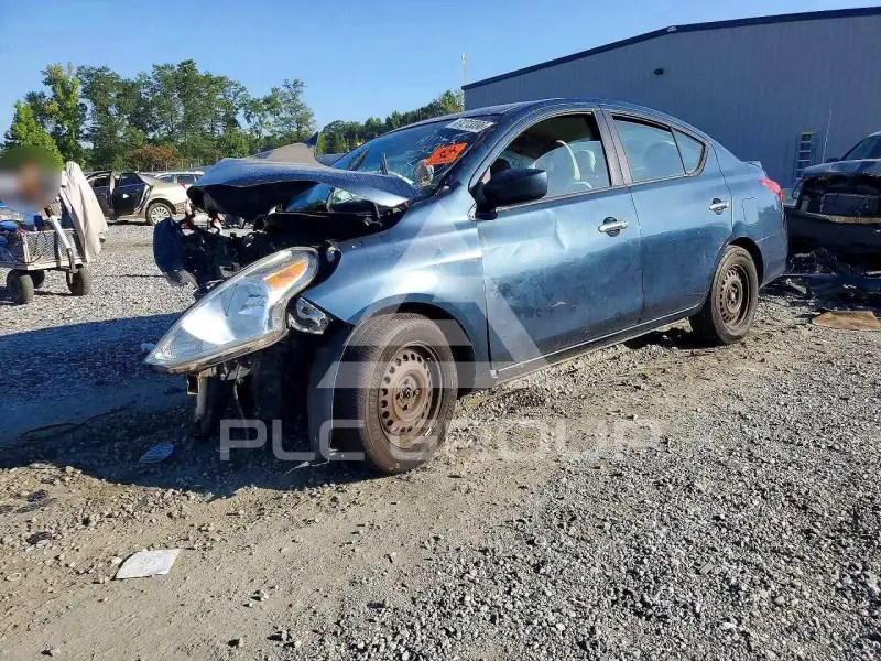 2016 Nissan VERSA фото