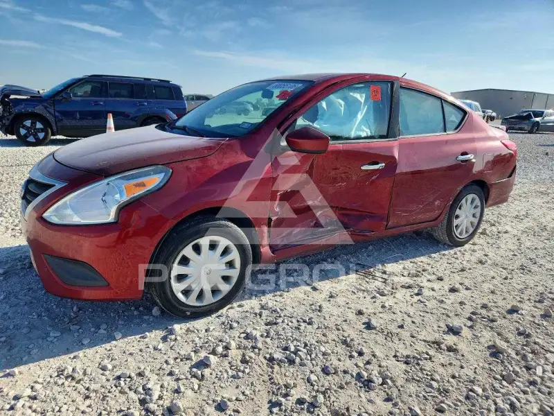 2016 Nissan VERSA photo
