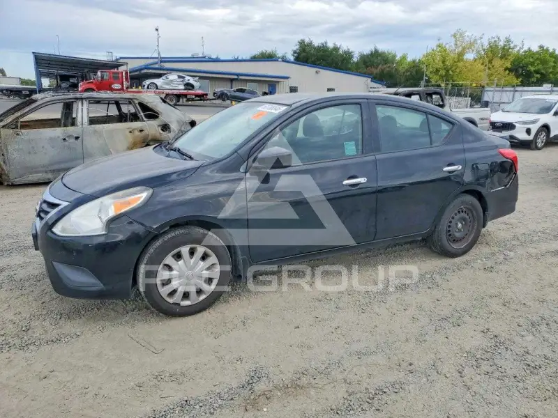 2016 Nissan VERSA фото