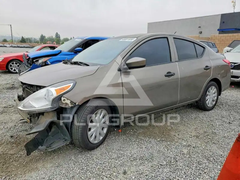 2016 Nissan VERSA фото