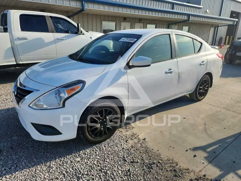 2016 Nissan VERSA фото