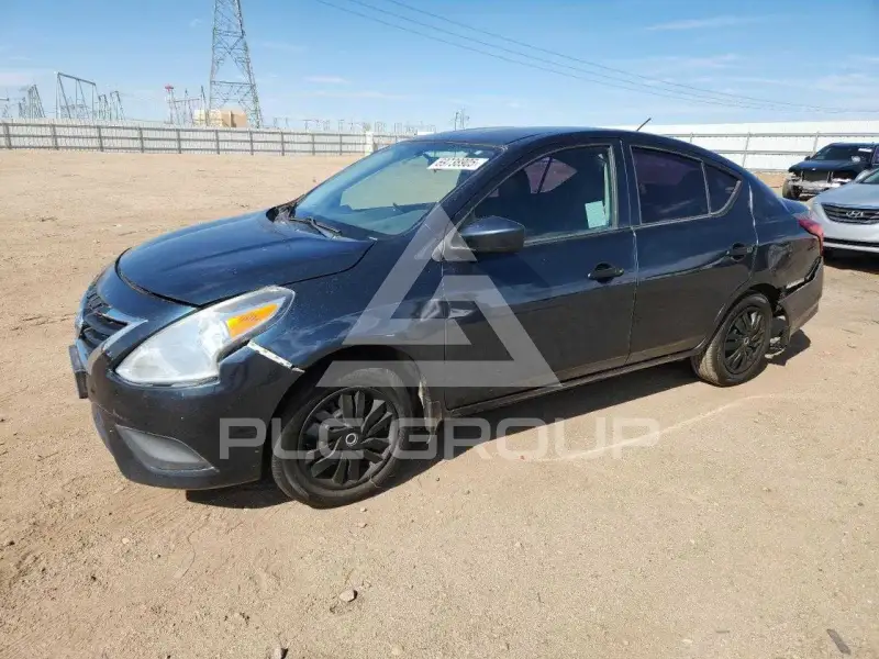 2016 Nissan VERSA photo