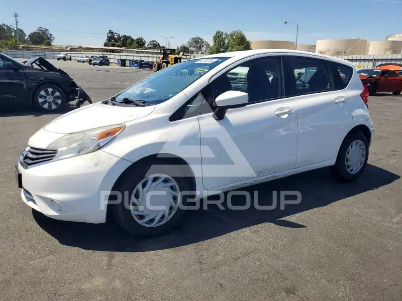 2016 Nissan VERSA фото