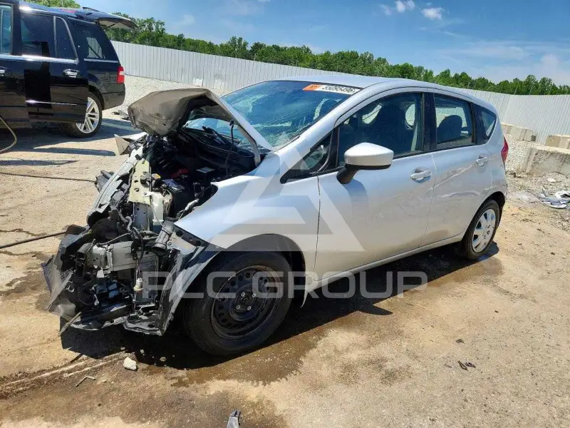 2016 Nissan VERSA фото