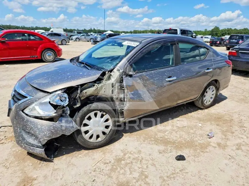 2016 Nissan VERSA фото