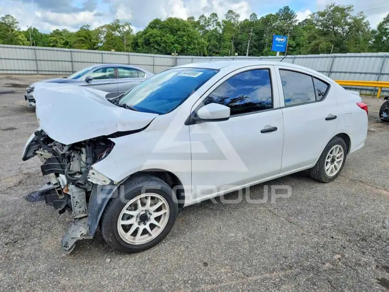 2016 Nissan VERSA фото
